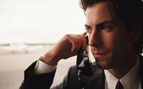 由于现在手机的升级换代,现在的好多人因为自身的原因和工作业务的需要,现在的人们多数是2个或者更多的手机号码。